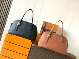 Picture of Louis Vuitton Handbags _SKUfw225797425fw